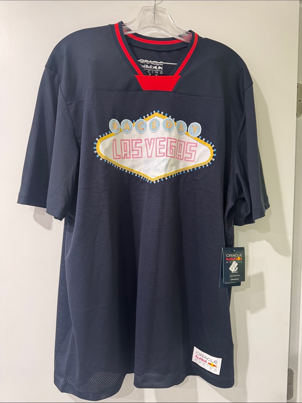 Oracle Red Bull Racing Las Vegas Race Day Mesh Jersey - Navy with Red Trim
B15
